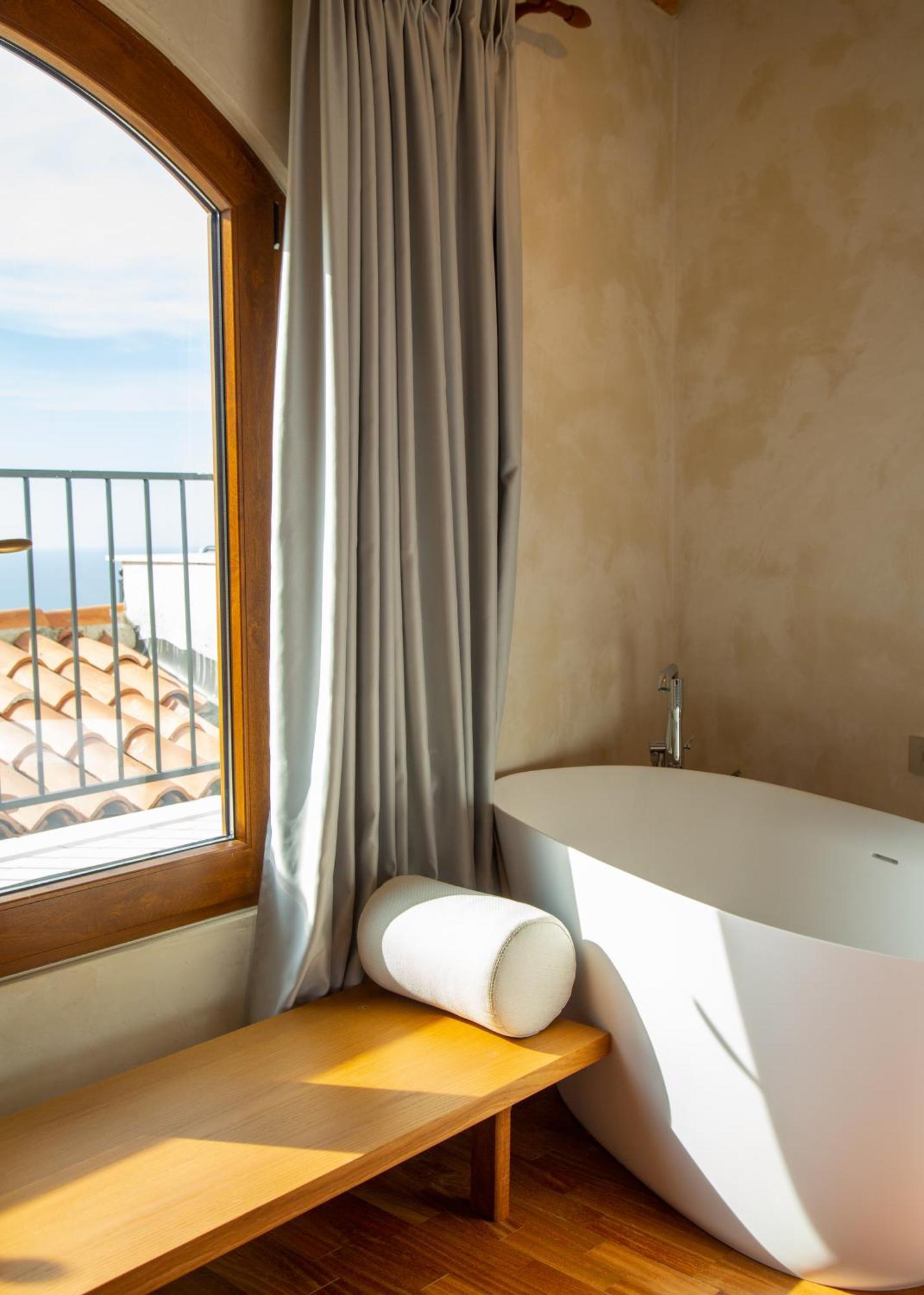 Zoe Hora Resort *