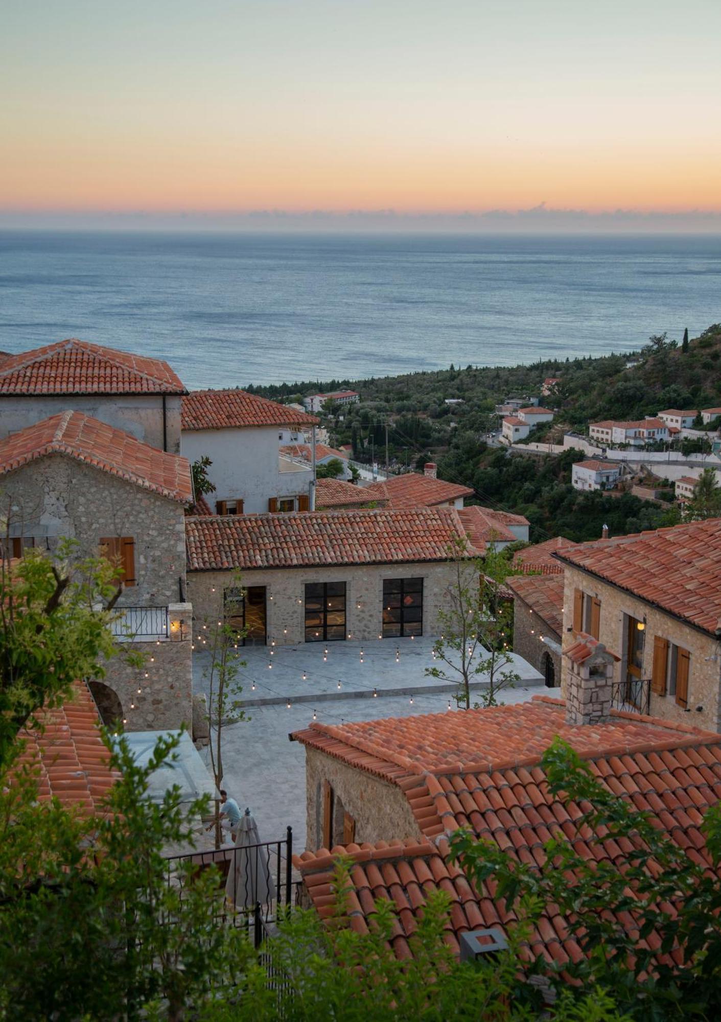 Zoe Hora Resort *