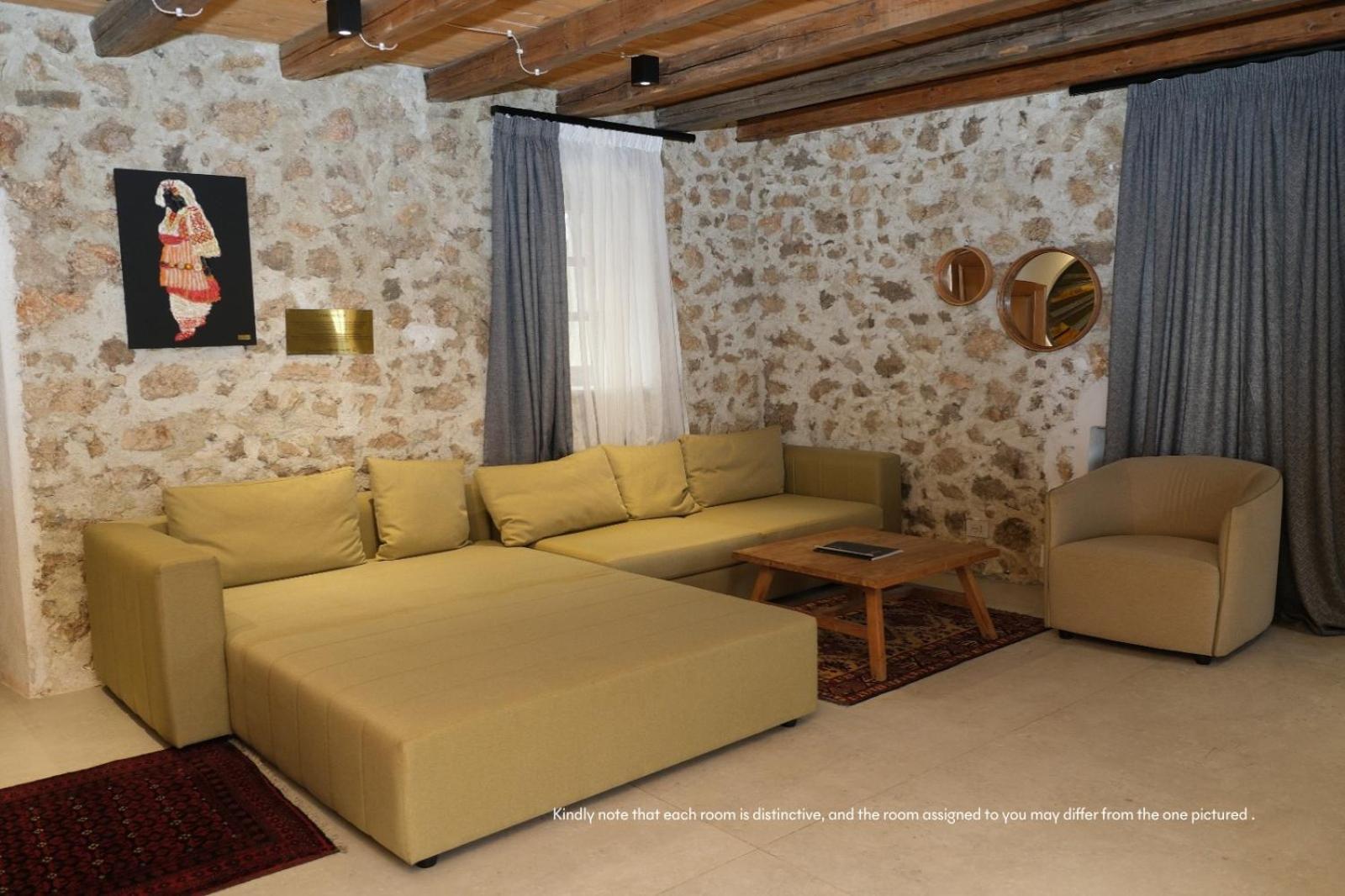 Zoe Hora Resort