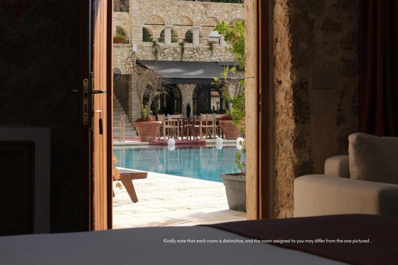 Zoe Hora Resort *